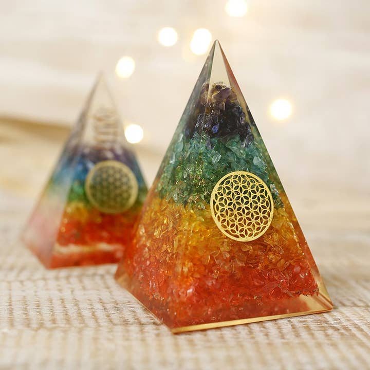 Ethike.eu – wholesale Snow globe – 7 chakras high orgonite pyramid varied