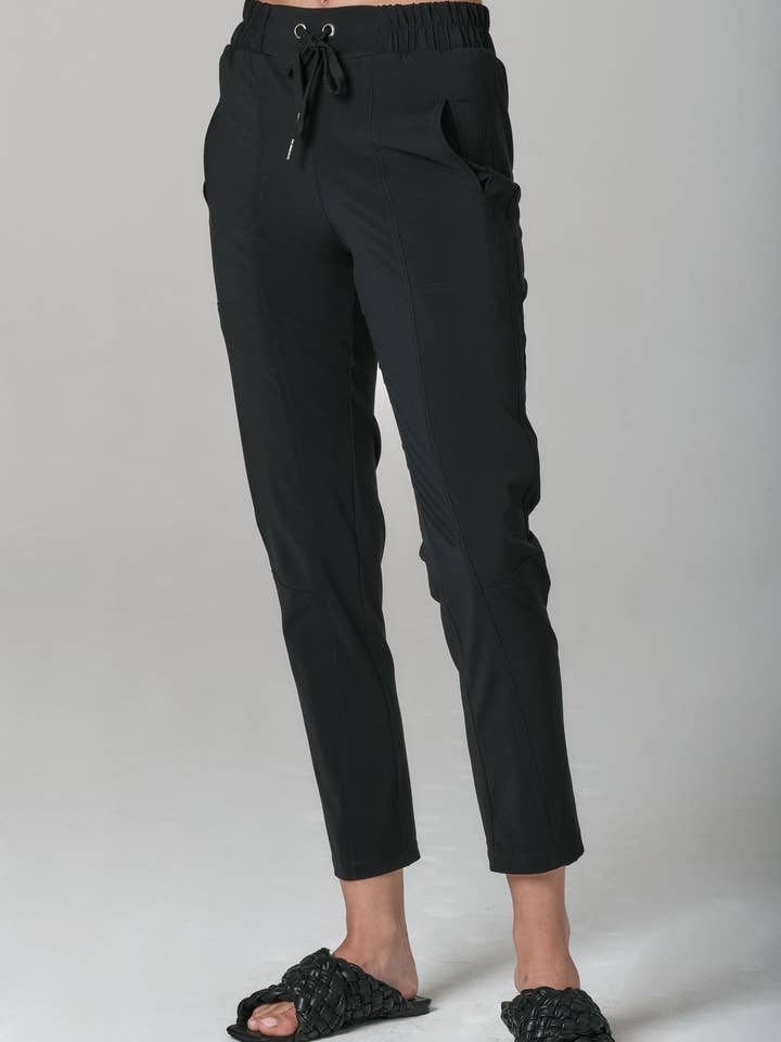Pantalon de jogging Staycation Black pour la vente par 925fit