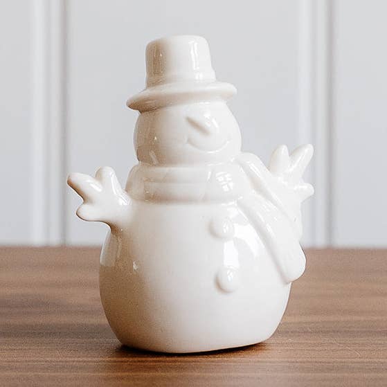 Petit bonhomme de neige en céramique blanche pour la vente par We Love Seasons Ltd