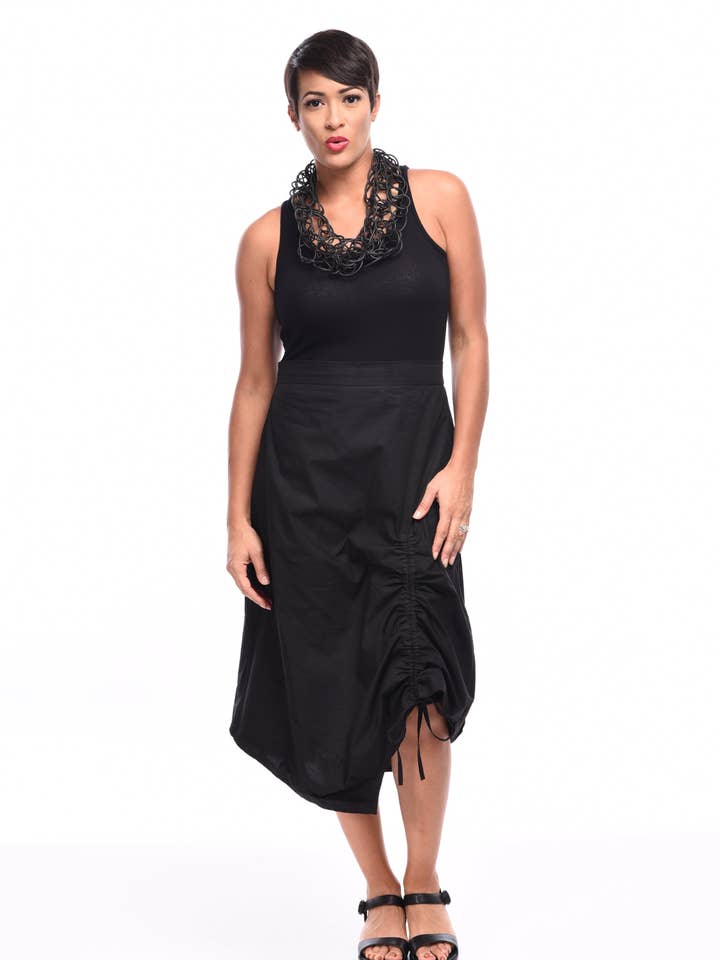 SDC234 Gonna Ainsley in Nero* per la vendita all'ingrosso da parte di Tulip Clothing