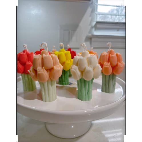 Llum del Sol - Wholesale Novelty Candle - Tulip Flower Candle | Soy Wax Scented Candle1