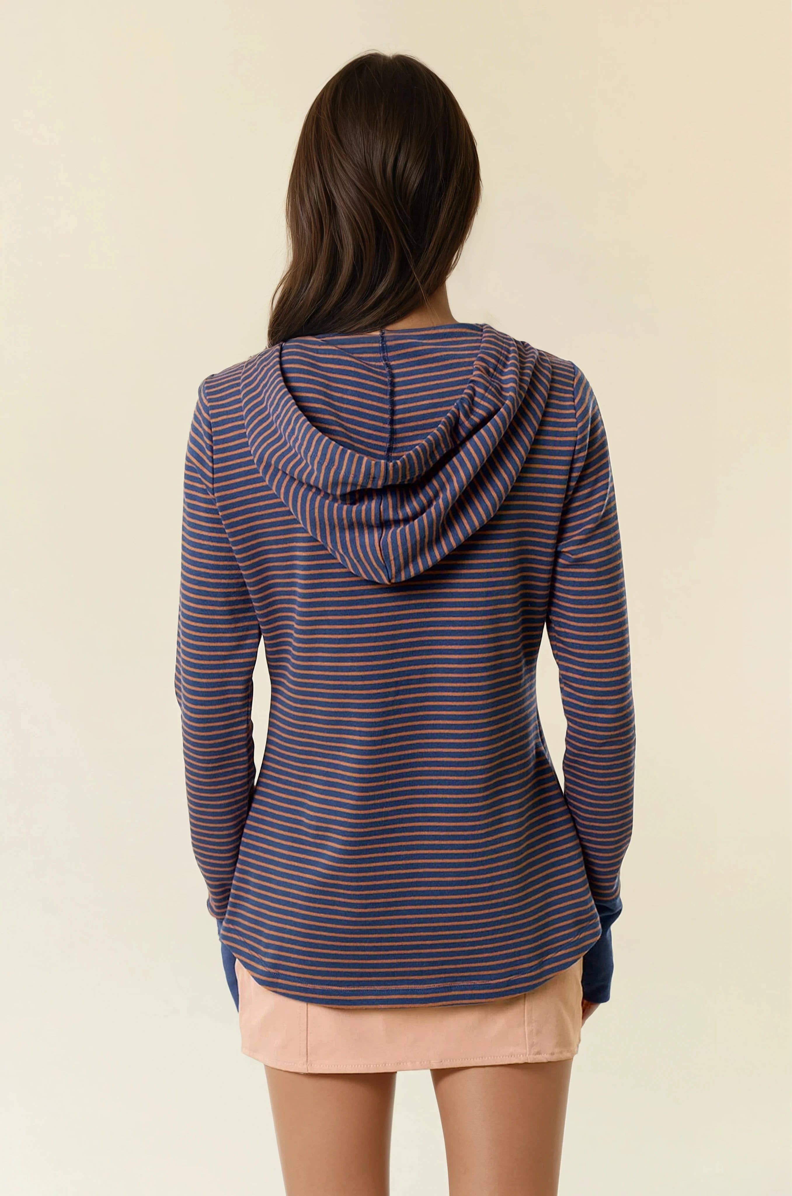 Doe and Rae – Engroshandel Hoodie – Kvinder – HENLEY RIBBET HÆTTE TOP - 43325T13