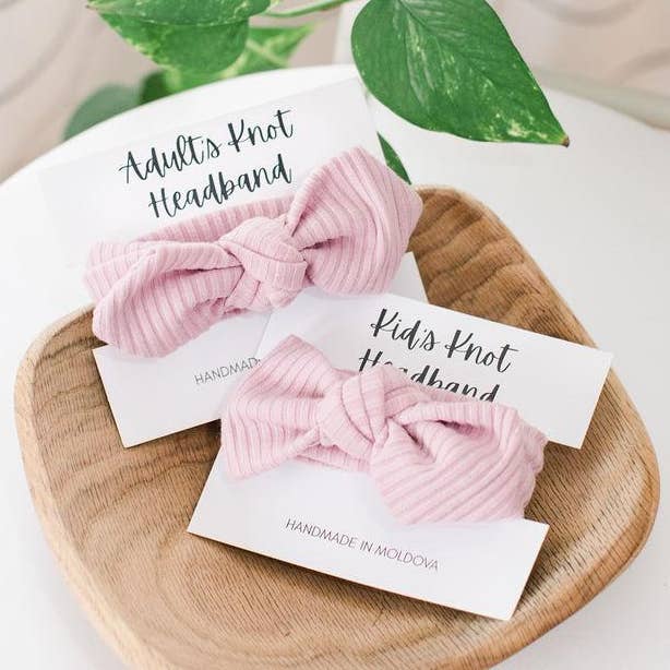 Bandeau à nœud en tricot blush pour la vente par New Creation VA