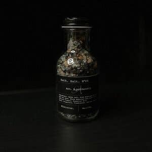 Hibiscus Bath Salt (8oz) for wholesale by Ant Apothecary