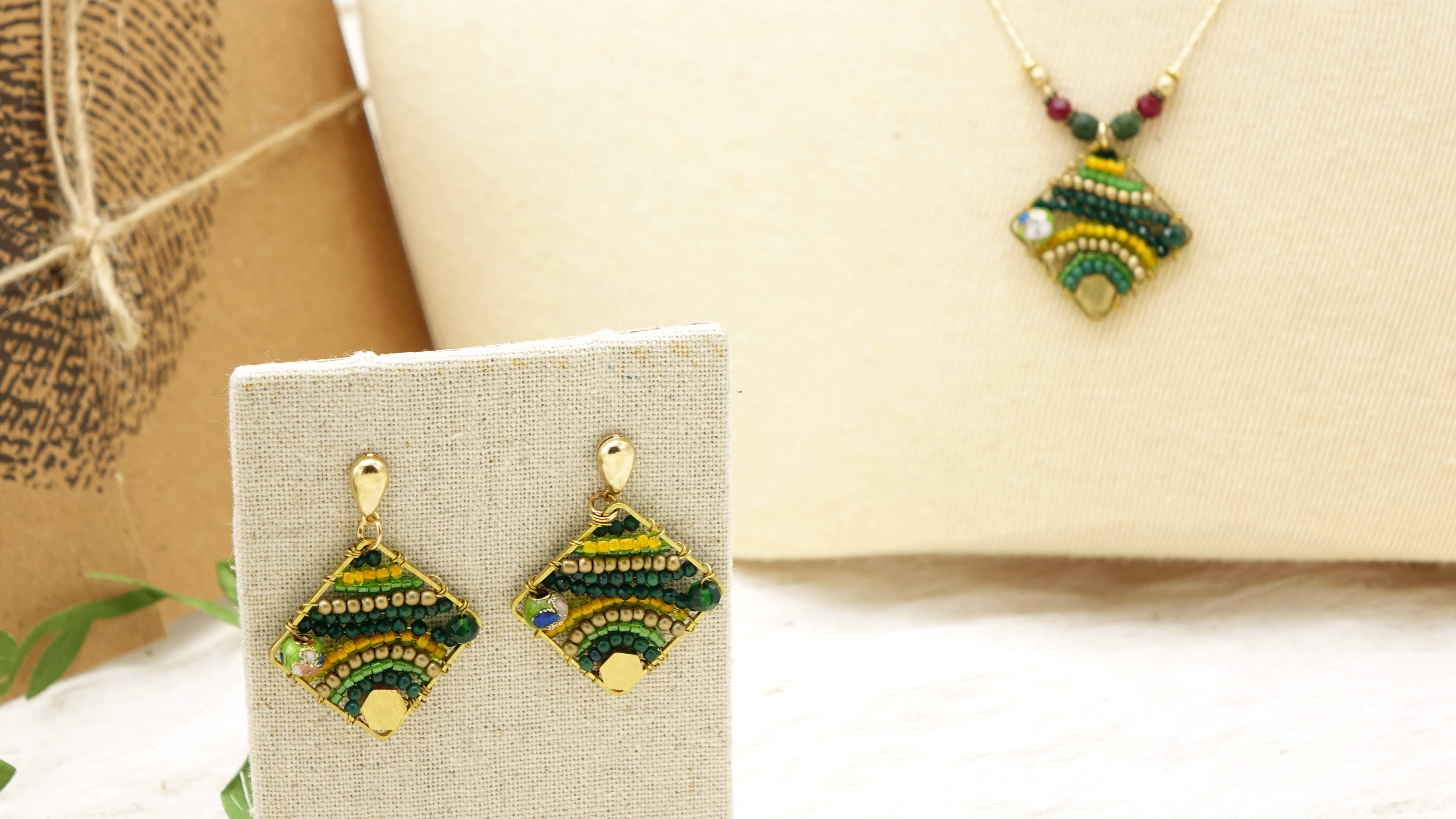 Verna Artisan Works – Großhandel Kette mit Anhänger/Charm – Boho-Halskette, handverdrahtet, Wald3