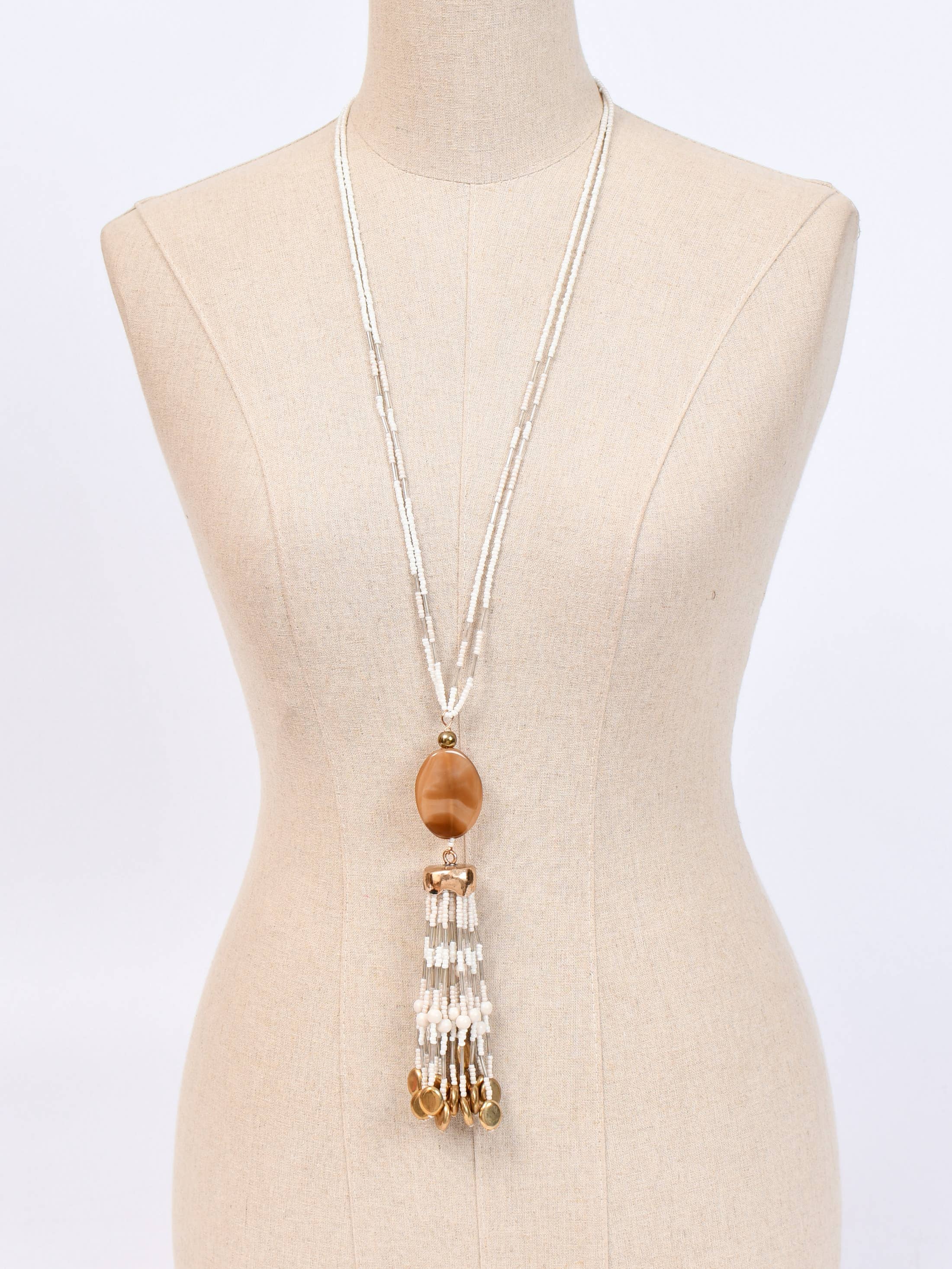 Victoria Moda - Wholesale Pendant/Charm Necklace - Long necklace with natural stone and tassels1