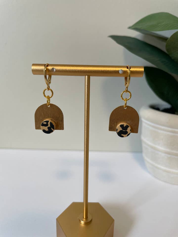 Leopard guld huggies för wholesale av Cozy Clay LLC