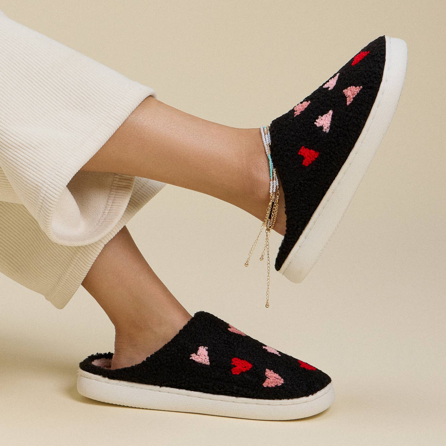 Frem - Venta al por mayor Zapatillas para casa - Mujer - Zapatillas de Casa Chic con Múltiples Corazones para Regalo de Navidad1