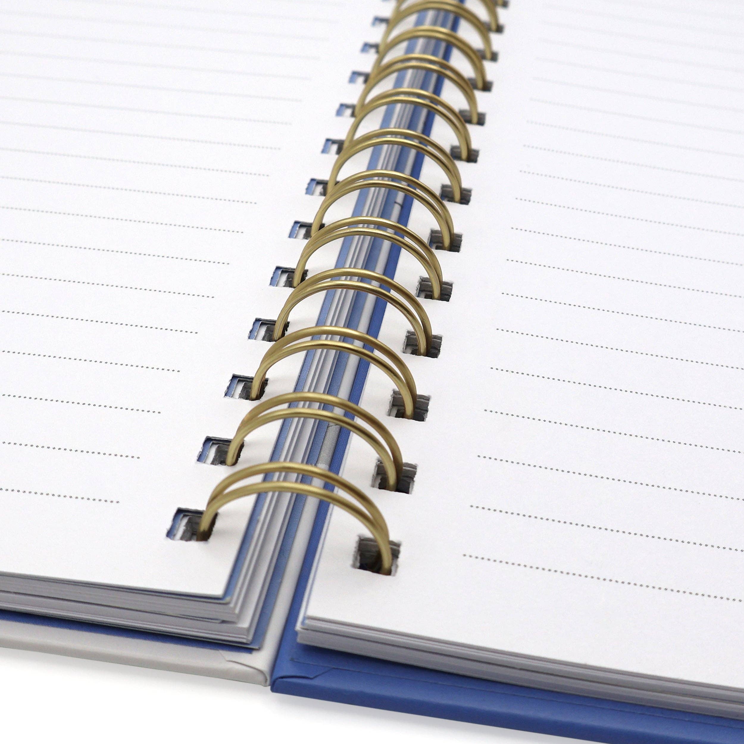 Robert Frederick Ltd - Vente Cahiers - Carnet A5 Peter Rabbit câblé avec intercalaires — Out & About Design3