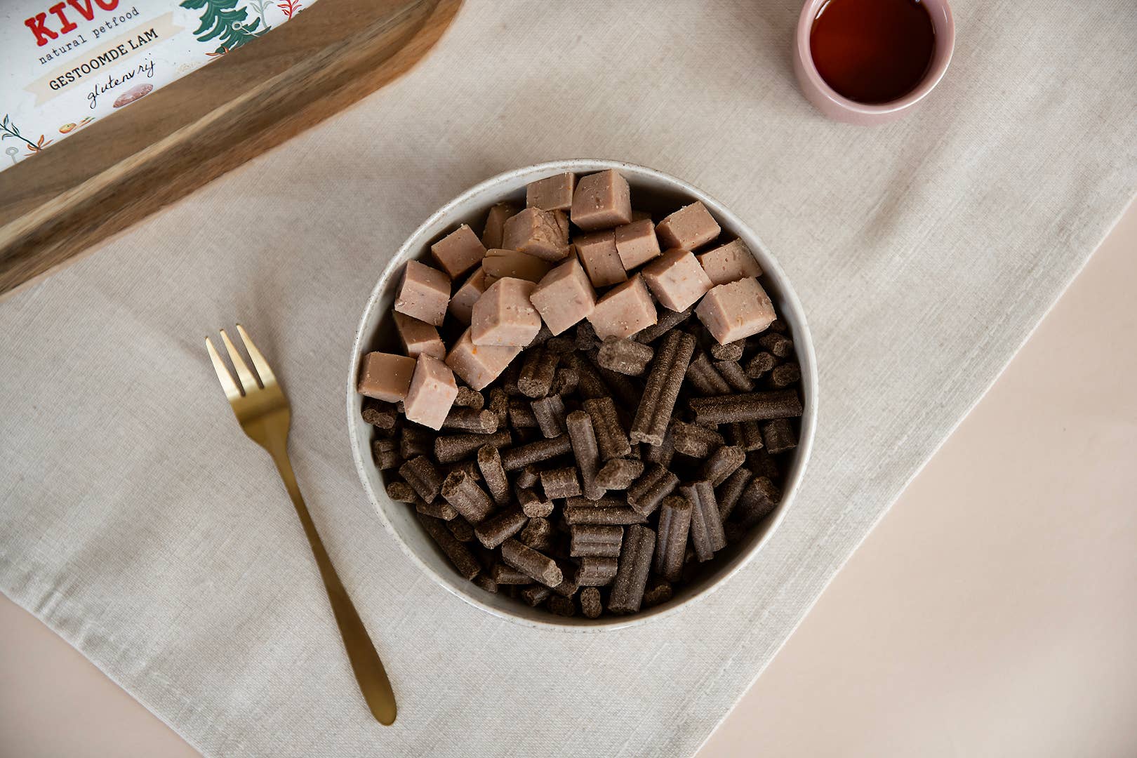 Kivo Petfood - Venta al por mayor Comida - Perros - Salmón fresco prensado en frío sin cereales6