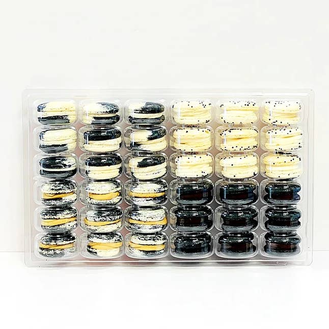 macaron centrale - Wholesale Cookie - Black & White Vibe: A Flavorful Quartet of French Macarons2