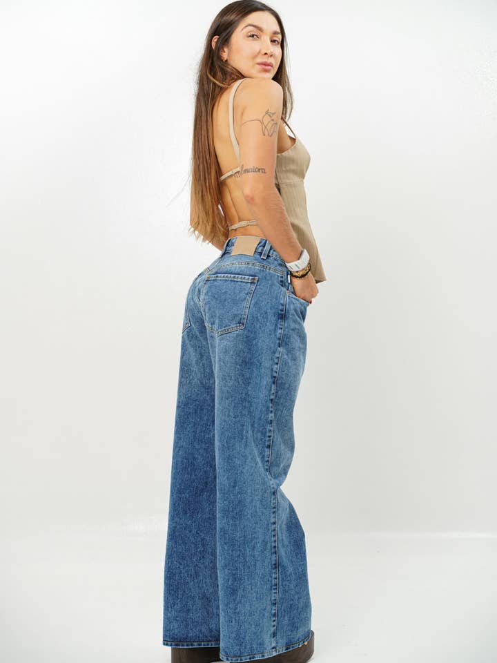 Cora 15 - Dames Lage Taille Wijde Pijpen Jeans voor wholesale door Alien