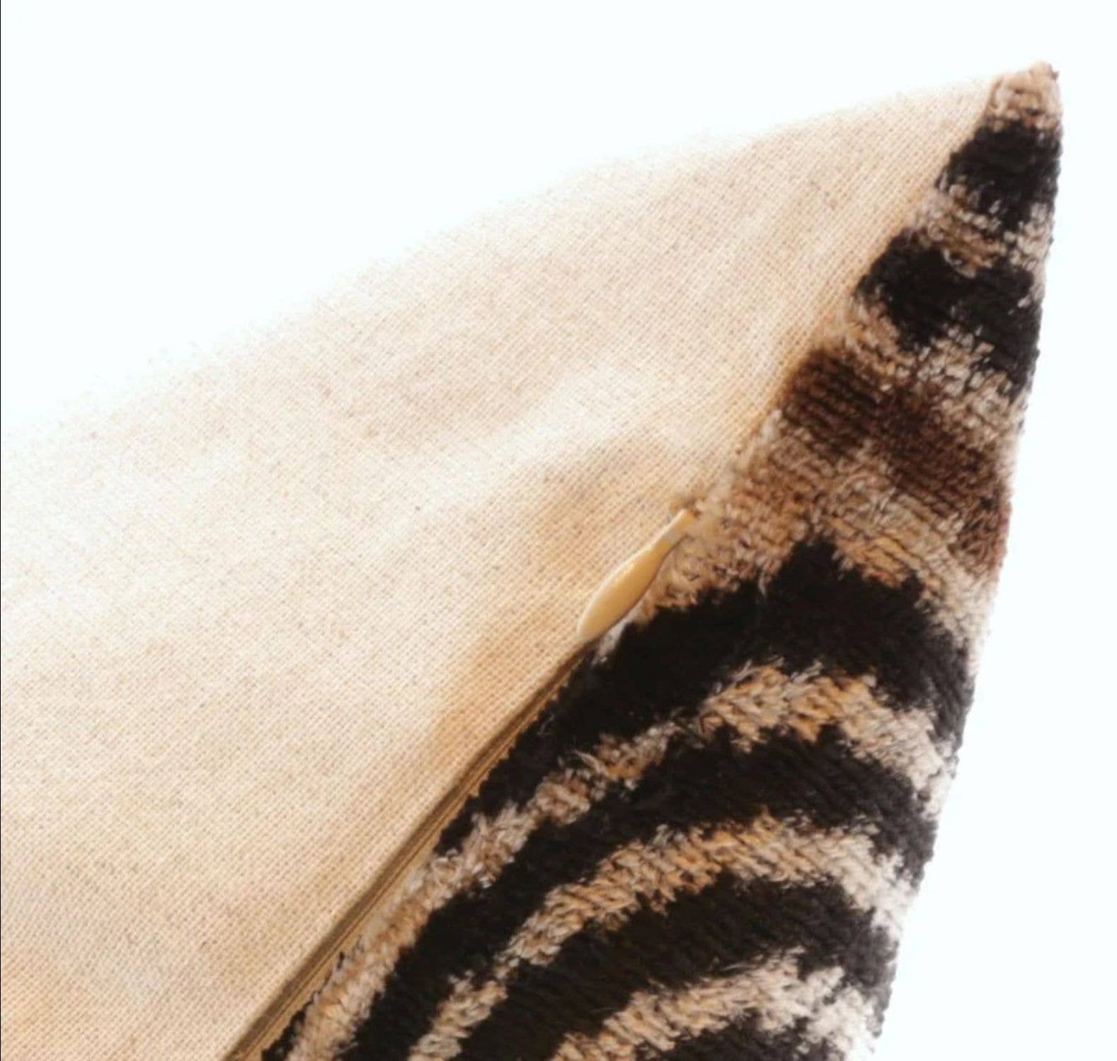 Canvello - Vente Coussin décoratif - Coussin en velours fait main 16x24 rayures arc-en-ciel5