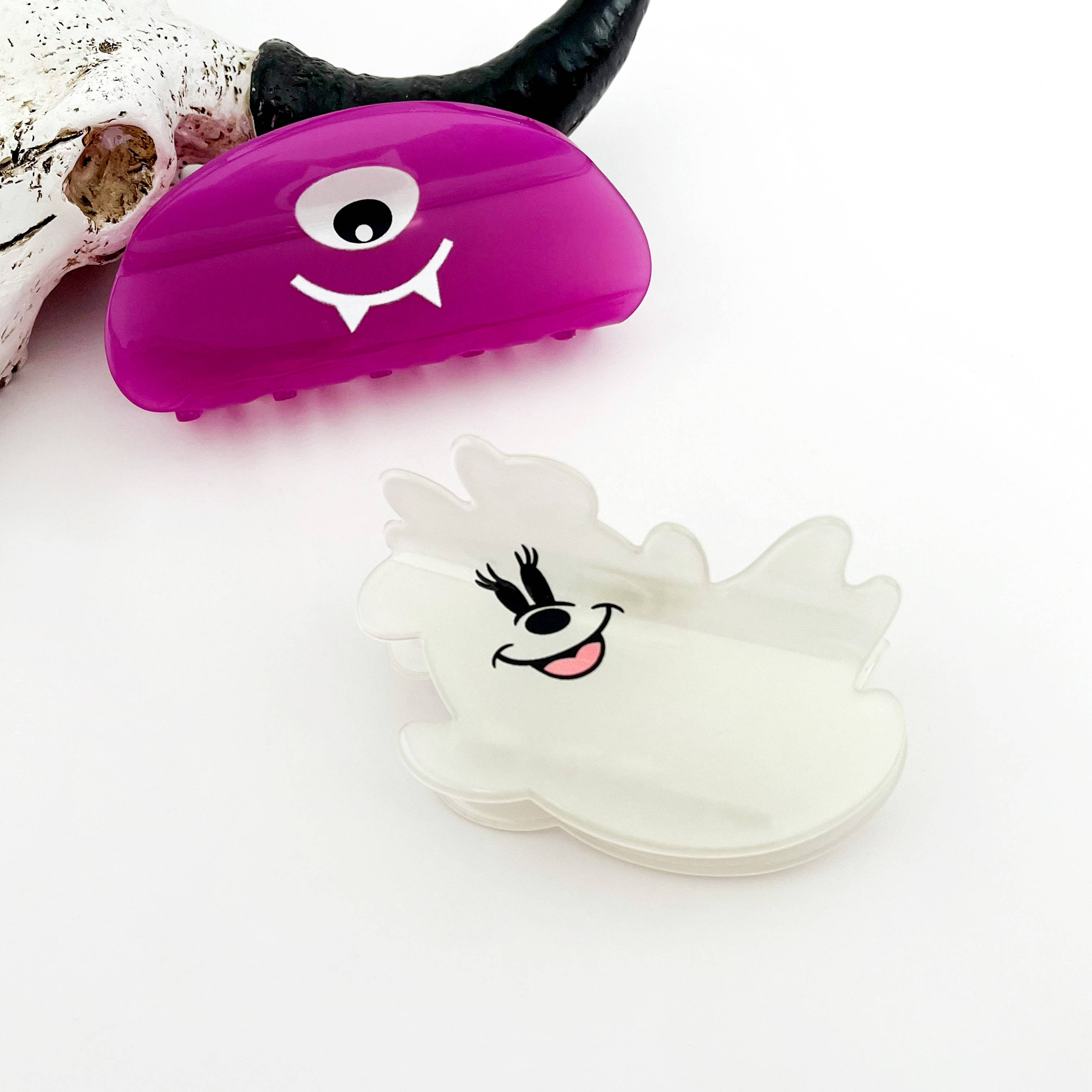 mildstyles - Wholesale Hair Clip - Women's - Cute Cyclops Ghost Acrylic Claw Clip – Spooky & Fun
6