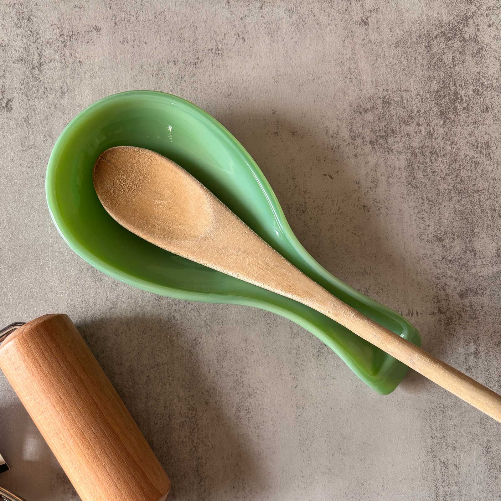 TableCraft Products Company - Wholesale Spoon Rest - Jadeite Glass Collection Spoon Rest7