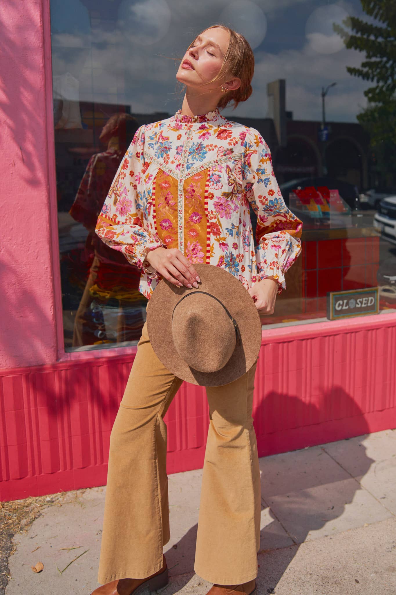 &MERCI - Wholesale Blouse - Women's - EXCLUSIVE FLORAL BORDER PRINT TOP WITH FLORAL TRIM MTP409723