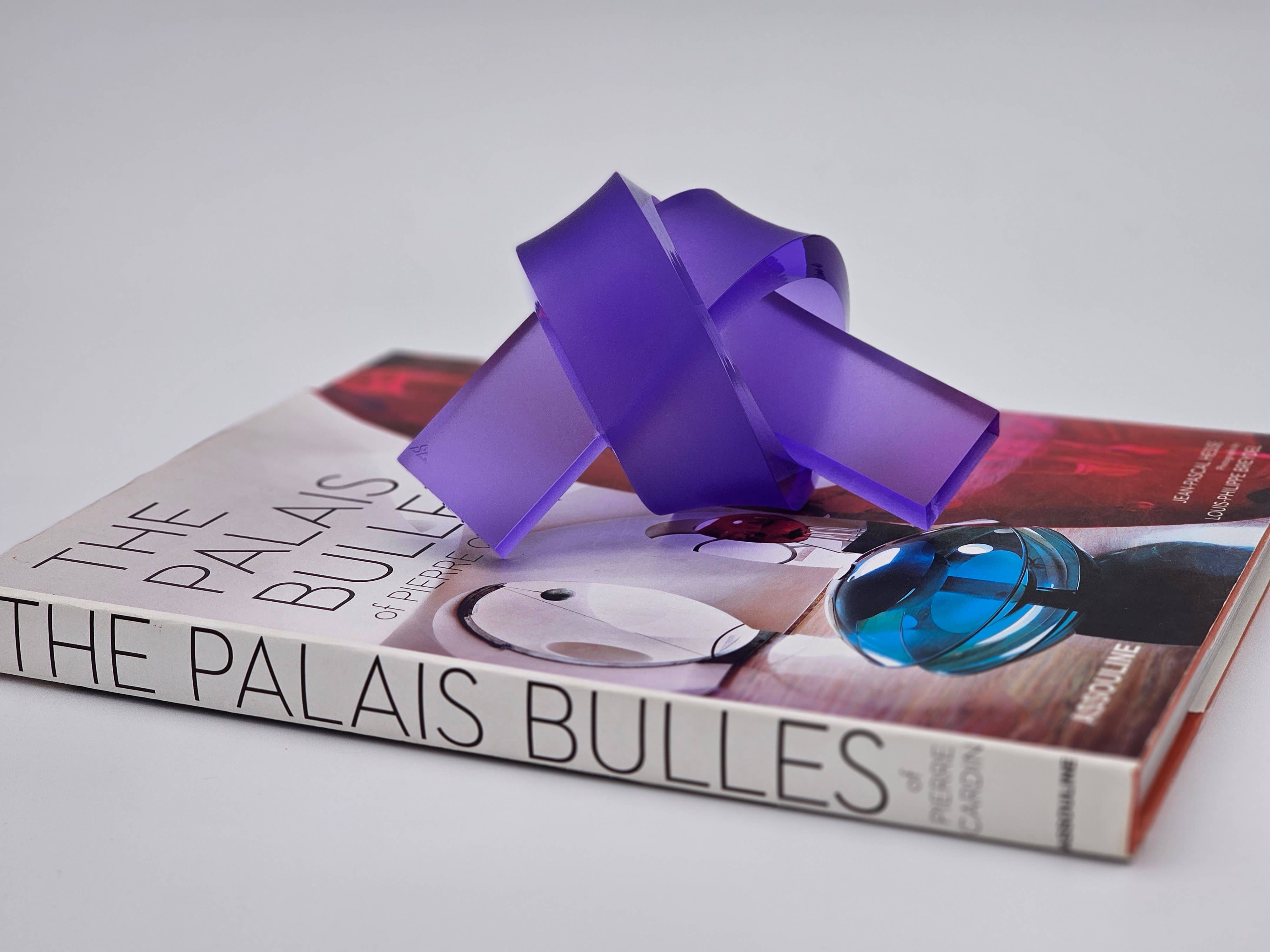 Somar Creations - Wholesale Decorative Tabletop Object - Acrylic Love Knot 2