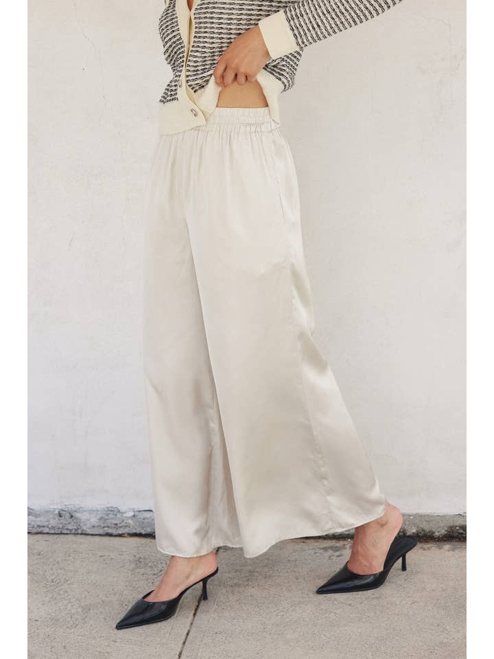 Dress Forum - Wholesale Pants - Women's - Buttery Wide Leg Pull On Pants (1)