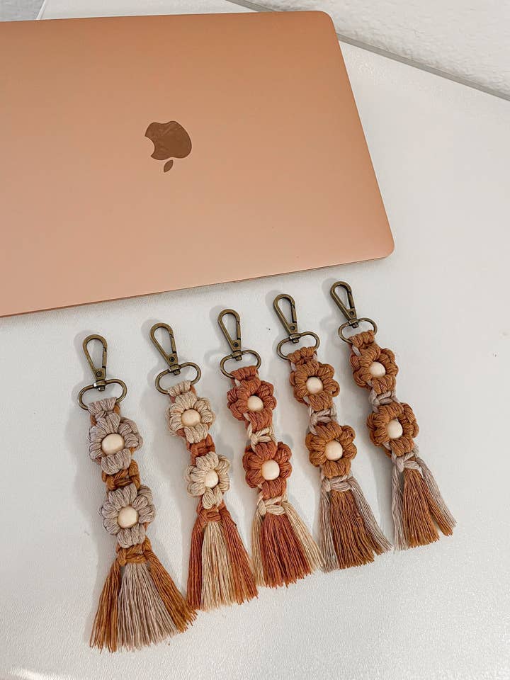 Macrame Flower Keychain with Wooden Beads for wholesale by Naorvi Macrame