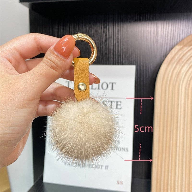 FurDecoration – Großhandel Schlüsselanhänger – Damen – Schlüsselanhänger aus flauschigem Nerzfell in Kugelform für Autoschlüsseltasche2