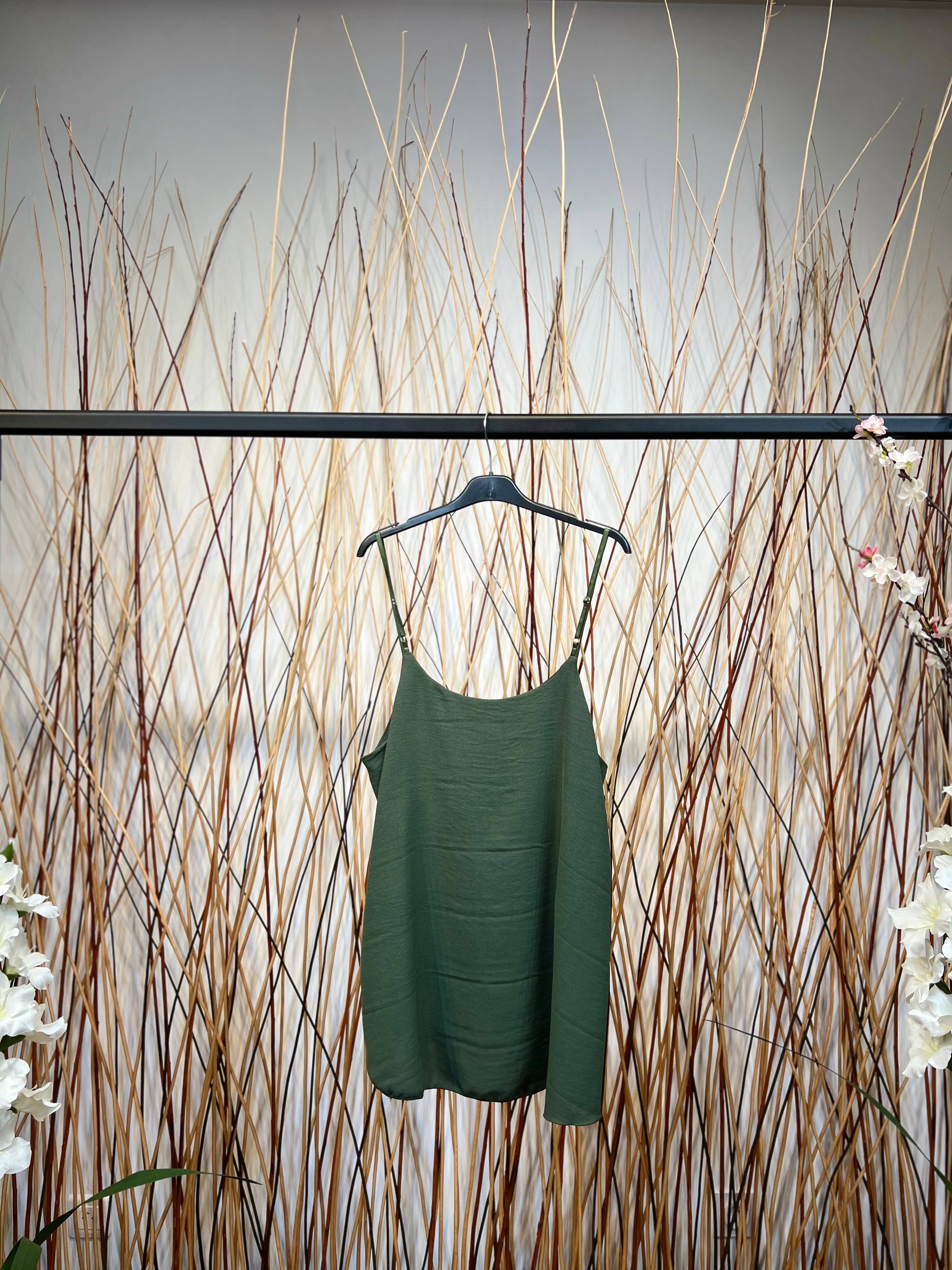 L'Emotion – Engroshandel Tanktop – Kvinder – Cropped tanktop med rund hals og justerbare tynde stropper6