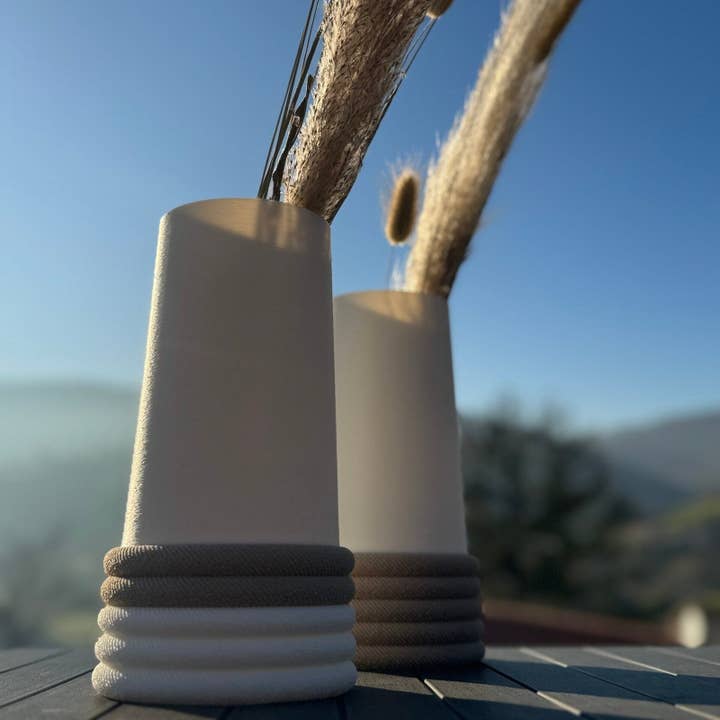 NODUS – The perfect illusion of a rope vase for your dried flowers for wholesale by Lucine & Bastien