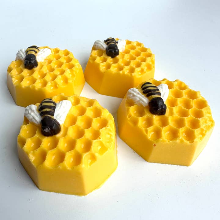 Delightful Chocolates - Wholesale Chocolate Covered Sweets - Bumble Bee Honeycomb Chocolate Covered Oreos1