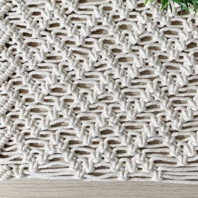 Knotting Studio - Vendita all'ingrosso Runner - Runner da tavolo in macramè fatto a mano | 5,7 piedi di lunghezza | Decorazione da tavolo | Tappetino da collocamento | Regalo8