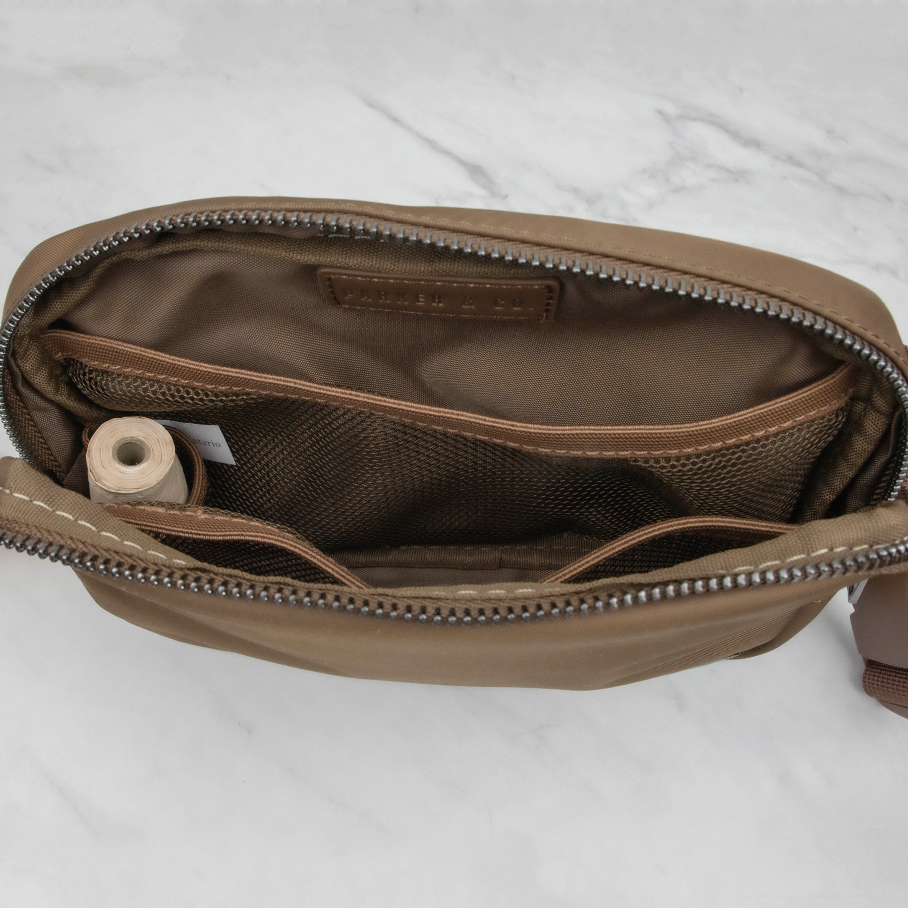 Parker & Co. - Venta al por mayor Riñonera - Mujer - Riñonera Diaria Compacta y Moderna11