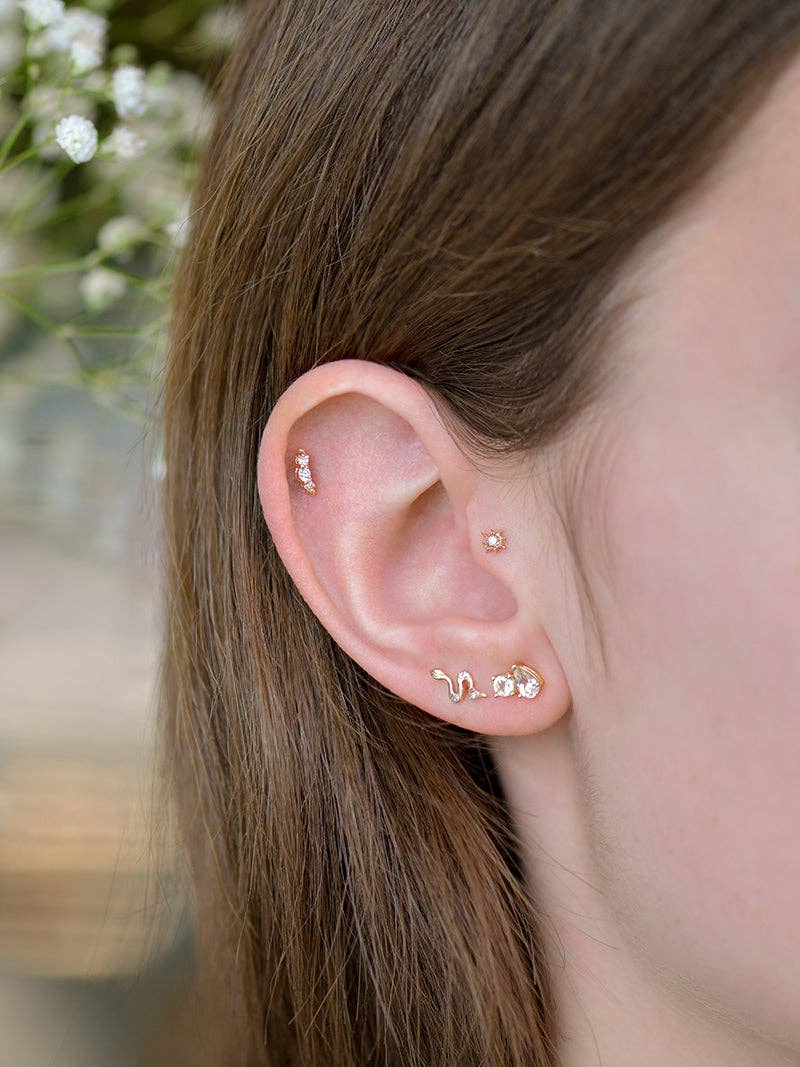 ANZIE – Engroshandel Ørestikkere – Anzie x Mel Soldera Slange Enkel Ørering4