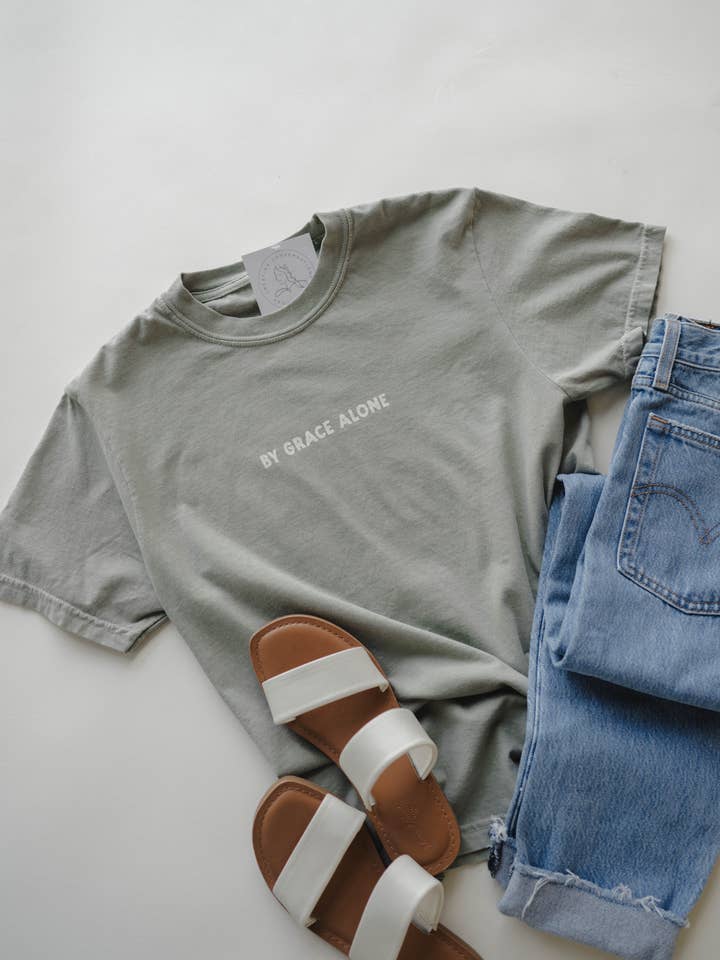Dear Heart - Wholesale Screen Printed T-Shirt - Unisex - Jesus Changes Everything Tee | Women's Christian Tee