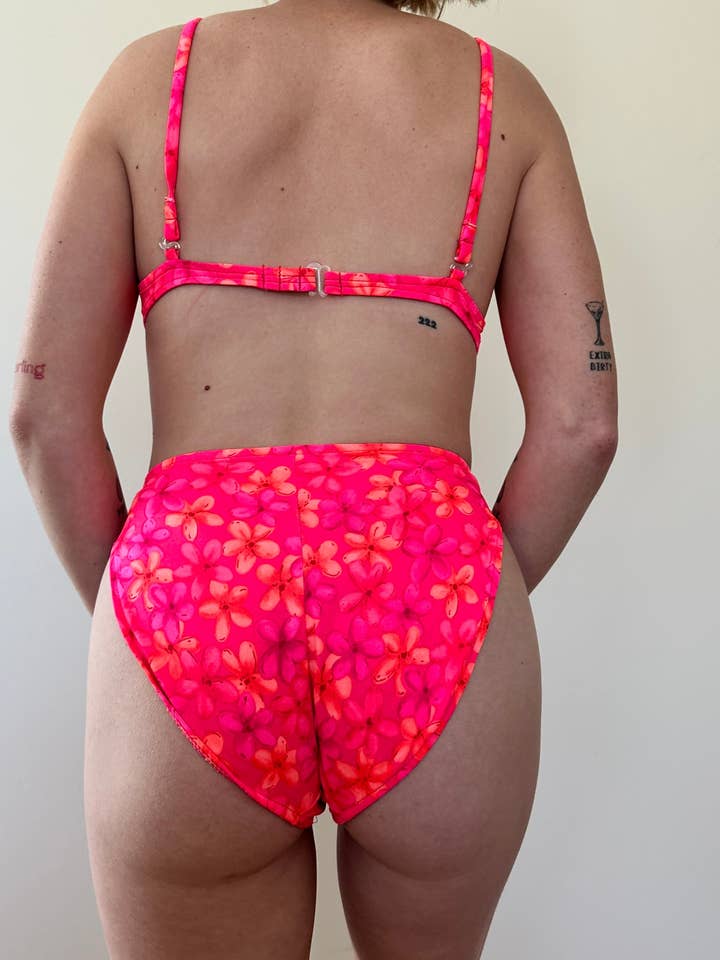 Elizabeth bay - Wholesale Two Piece Swimsuit - Women's - Cherokee bikini | 90's | Tee2