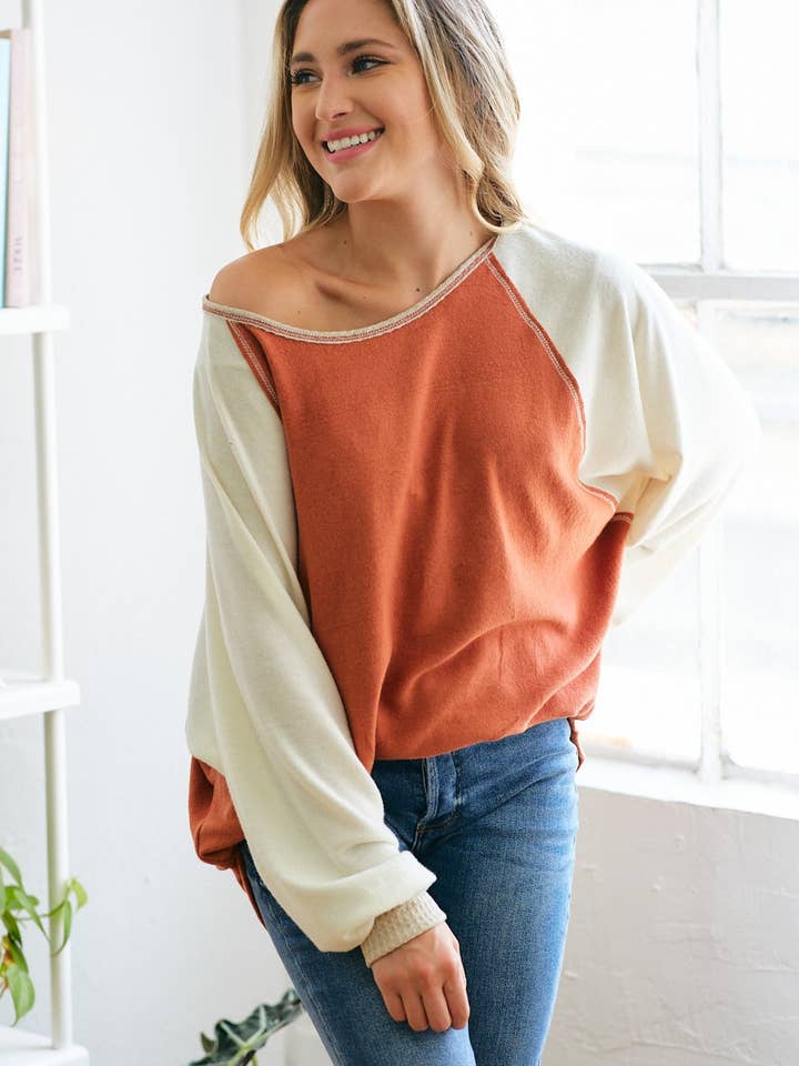 MST2050-gehaaste Hacci Colorblock Top voor wholesale door Moonshot Clothing