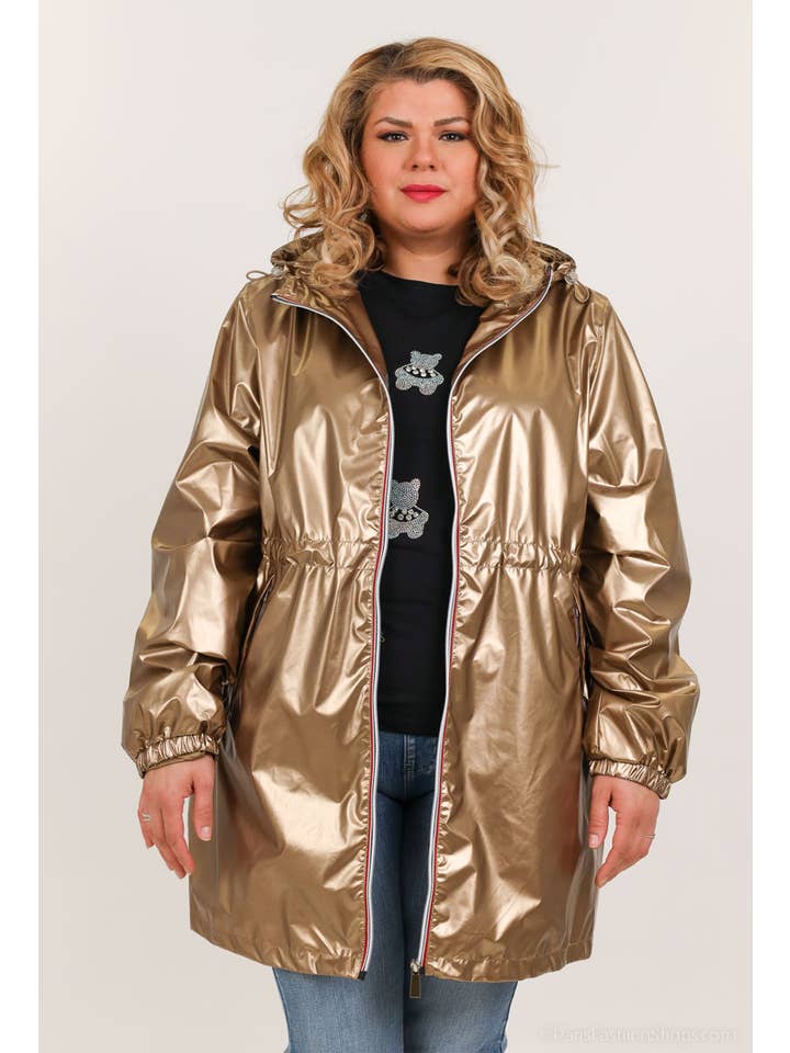 Attrait Paris - Venta al por mayor Cortavientos - Mujer - Cortavientos largo metálico con capucha y cremallera de colores Tallas grandes12