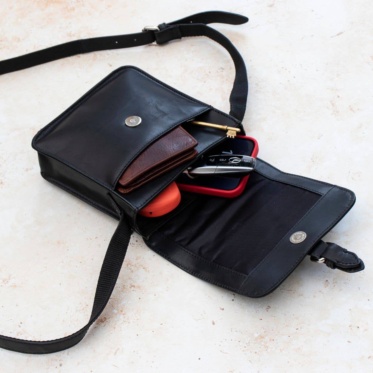 PRIMEHIDE - Wholesale Crossbody Bag - Women's - PRIMEHIDE Leather Crossbody Bag - 118855