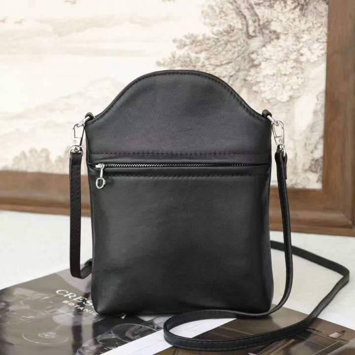Pretty Persuasions - Wholesale Crossbody Bag - Women's - PL25033 Leather Zipper Pocket Front Crossbody Bag9