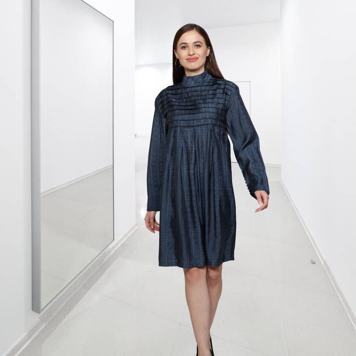 Maria Jurk met blauwe plooien voor wholesale door Love Stone Fashion LLC.