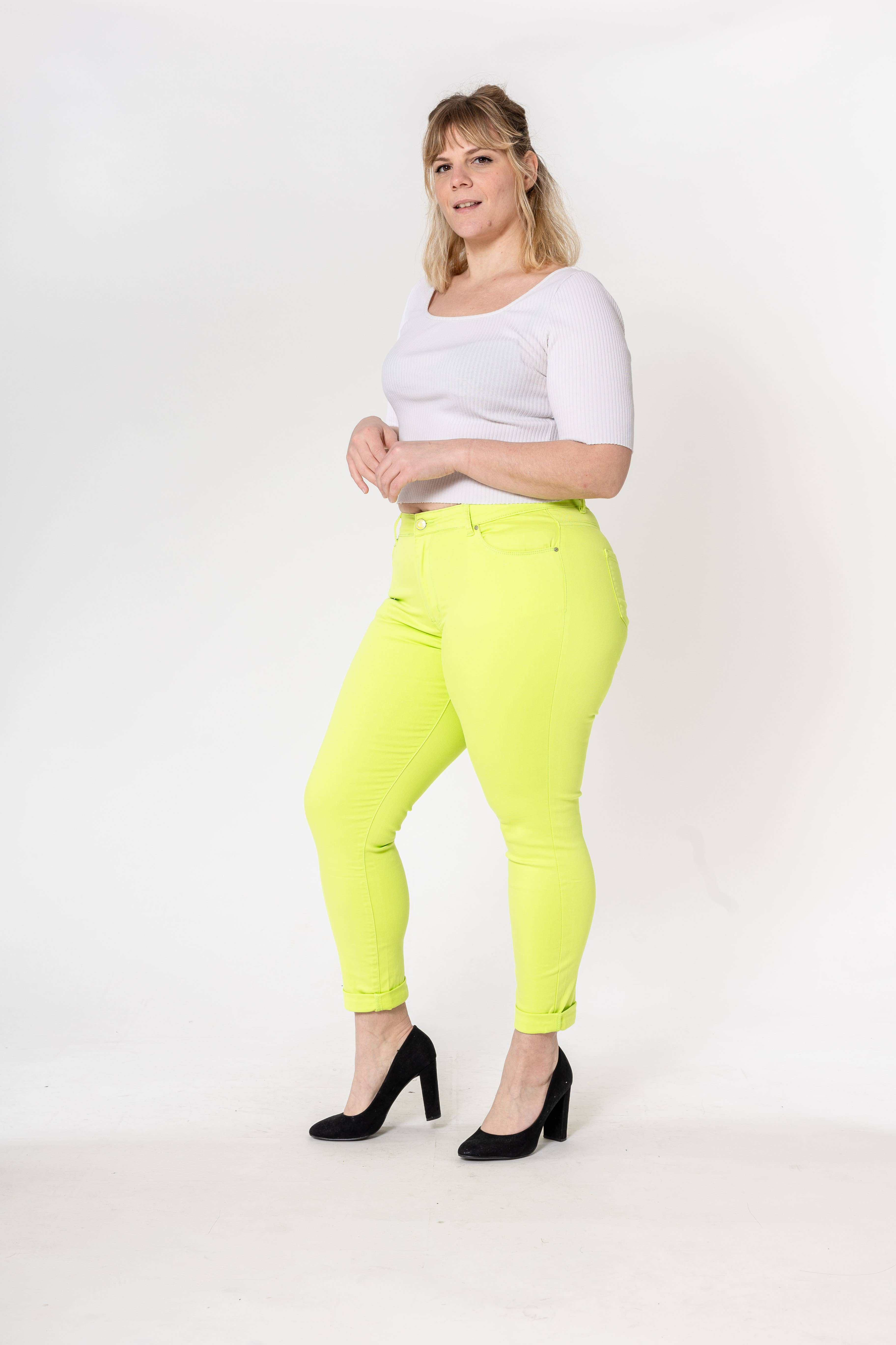 Nina Carter – Calças - Mulher por atacado – Tamanho Plus Curve Plus Tamanho Voltar ao Pescoço P19990