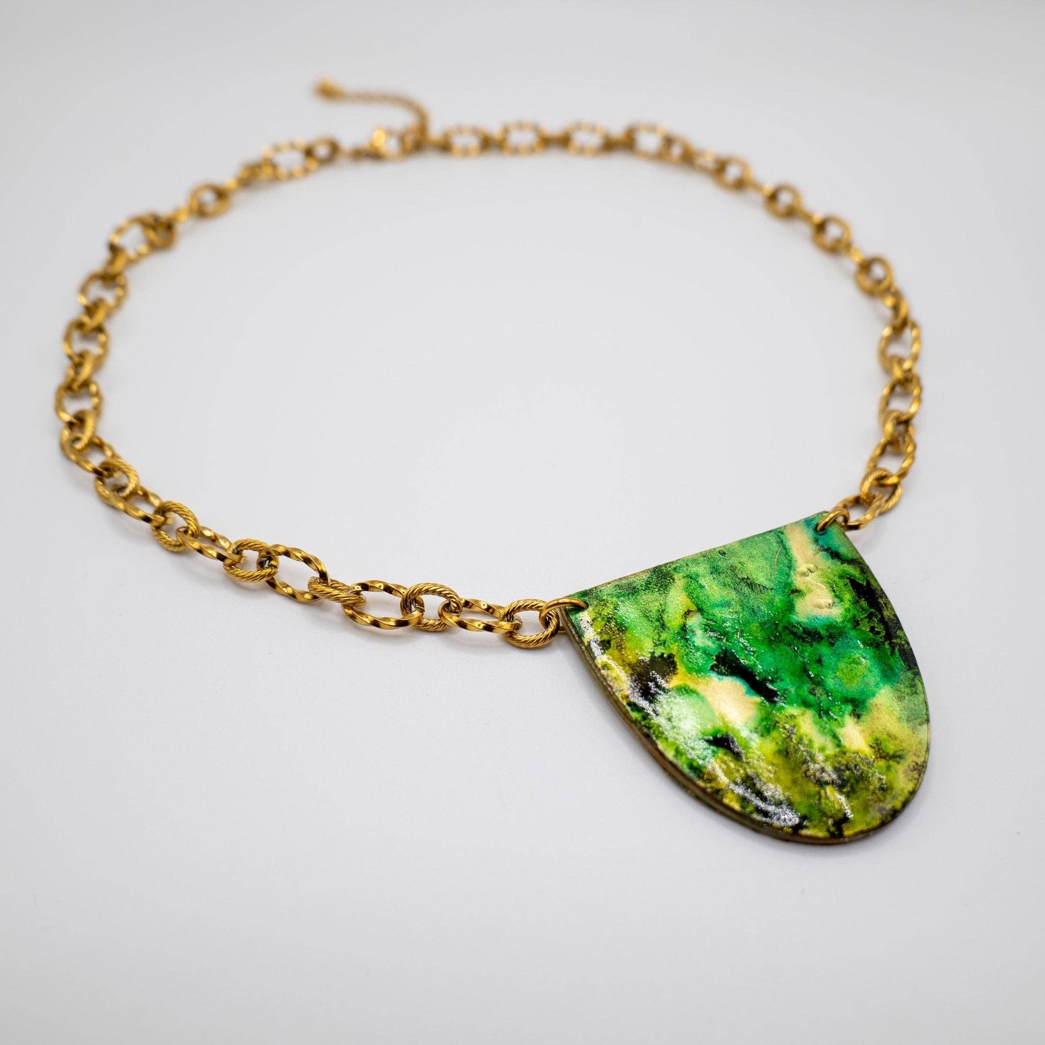 OE! - Vendita all'ingrosso Collana con ciondolo/pendaglio - ESPLOSIONE - Collana corta con ciondolo7