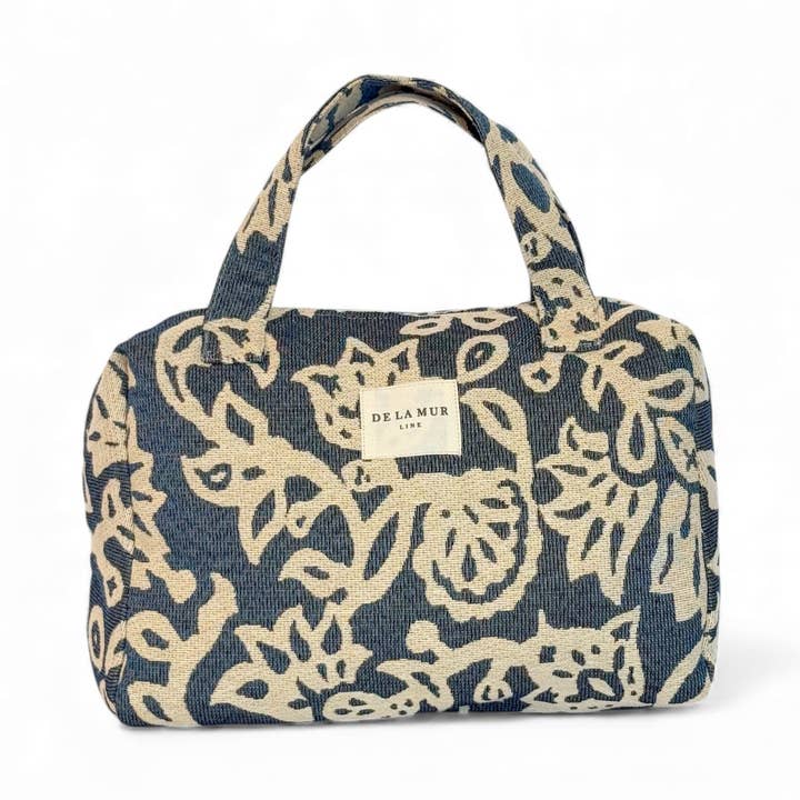 Extra Large Makeup Bag Akay for wholesale by DE LA MUR LINE US Inc