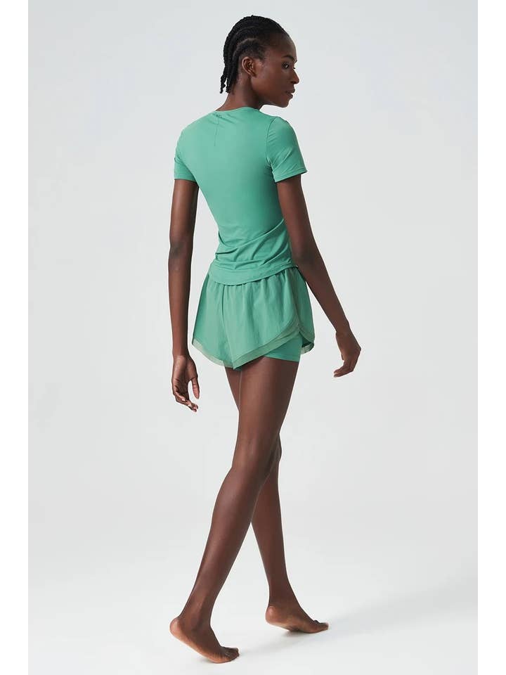 Belsize Activewear – wholesale Activewear set – Women′s – Two pieces fitness set11