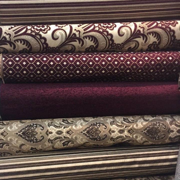 affordable home fabrics - Wholesale Stofrol - Bekledingsstof met wijnzware chenillerug per tuin3