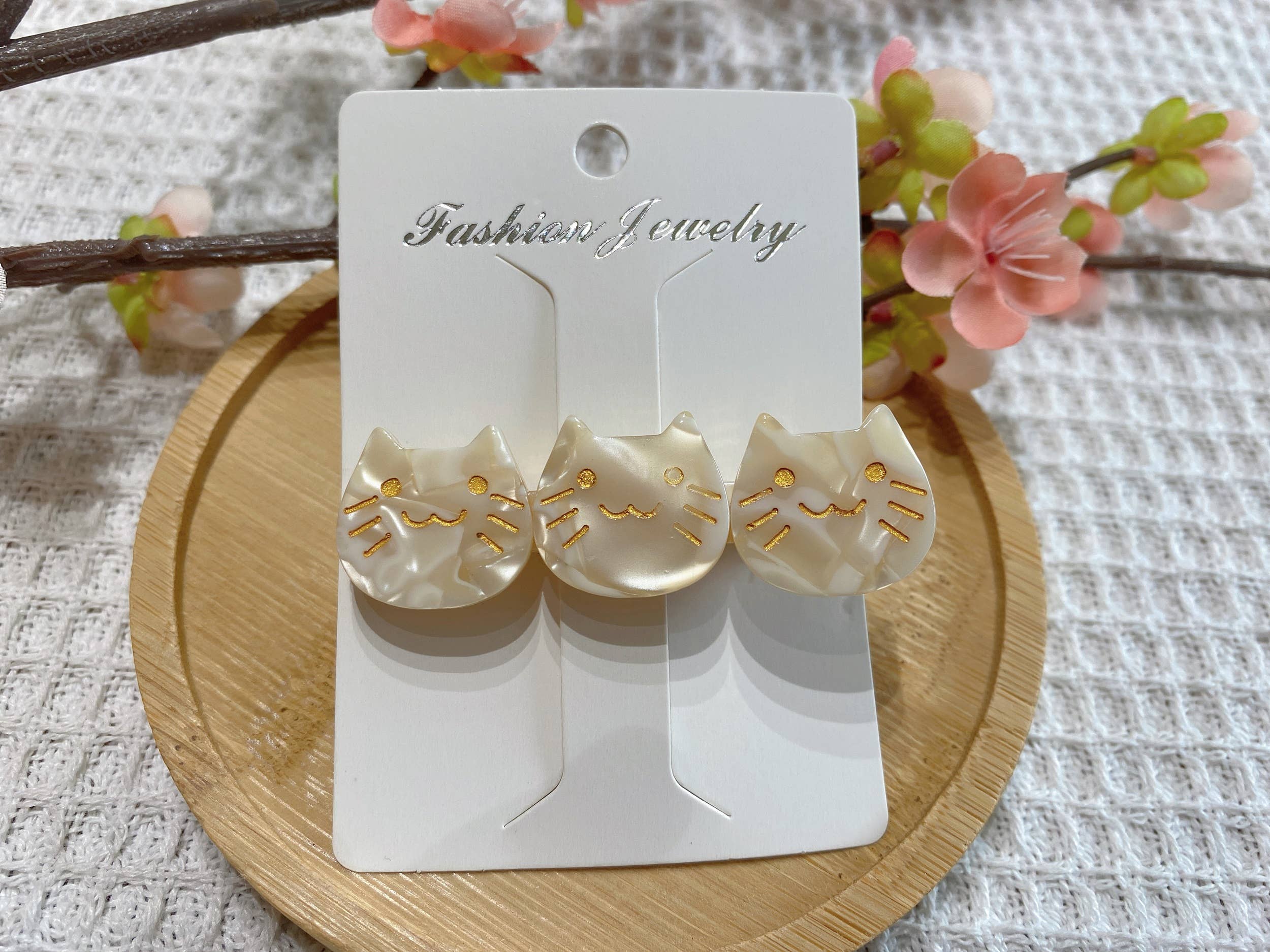 LadyJuneAccessories - Wholesale Haarclip - Dames - Schattige kat haarclip in marmerlook van resin, katvormige haarclip - cadeau1