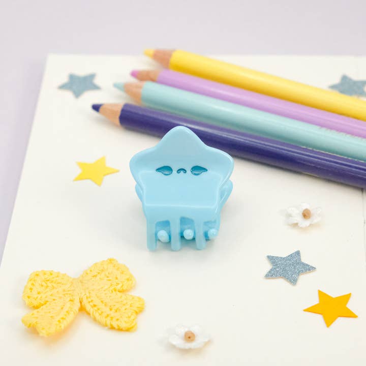 Mini Blue Sad Star Hair Claw Clip pour la vente par Sparkles in the Wild