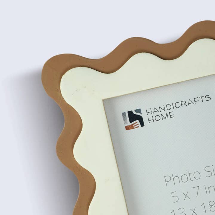 Handicrafts Home - Wholesale Picture Frame - Wave Scallop Picture Frame Brown & White - 4x6 & 5x76