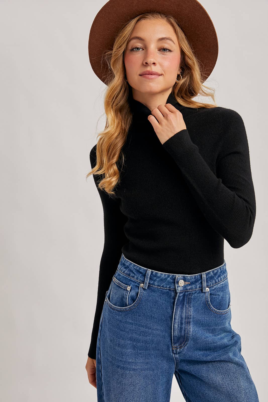 Bluivy - Wholesale Knit Sweater - Women's - WHOLEGARMENT MOCK NECK RIBBED KNIT SWEATER1