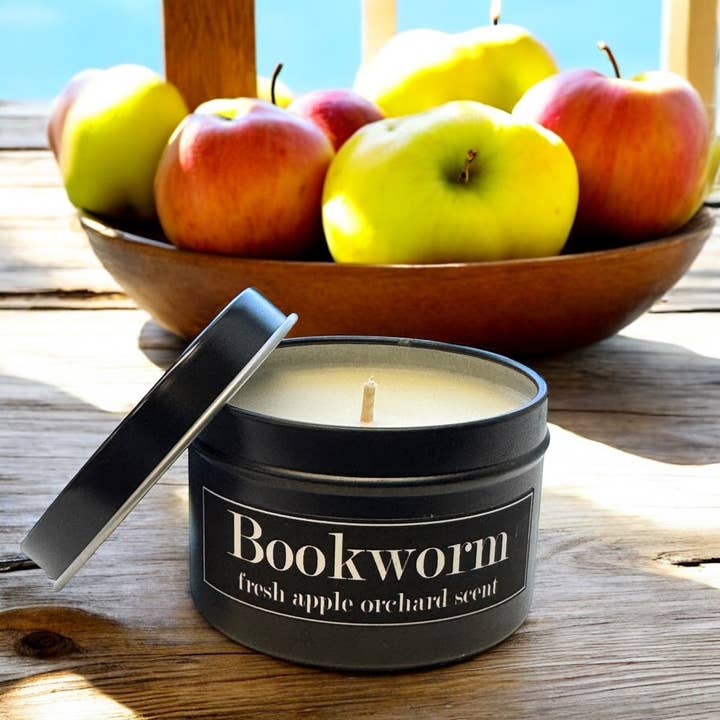 Fly Paper Products - Wholesale Travel Candles - Bookworm 4oz Candle Fresh Apple Orchard Scent3
