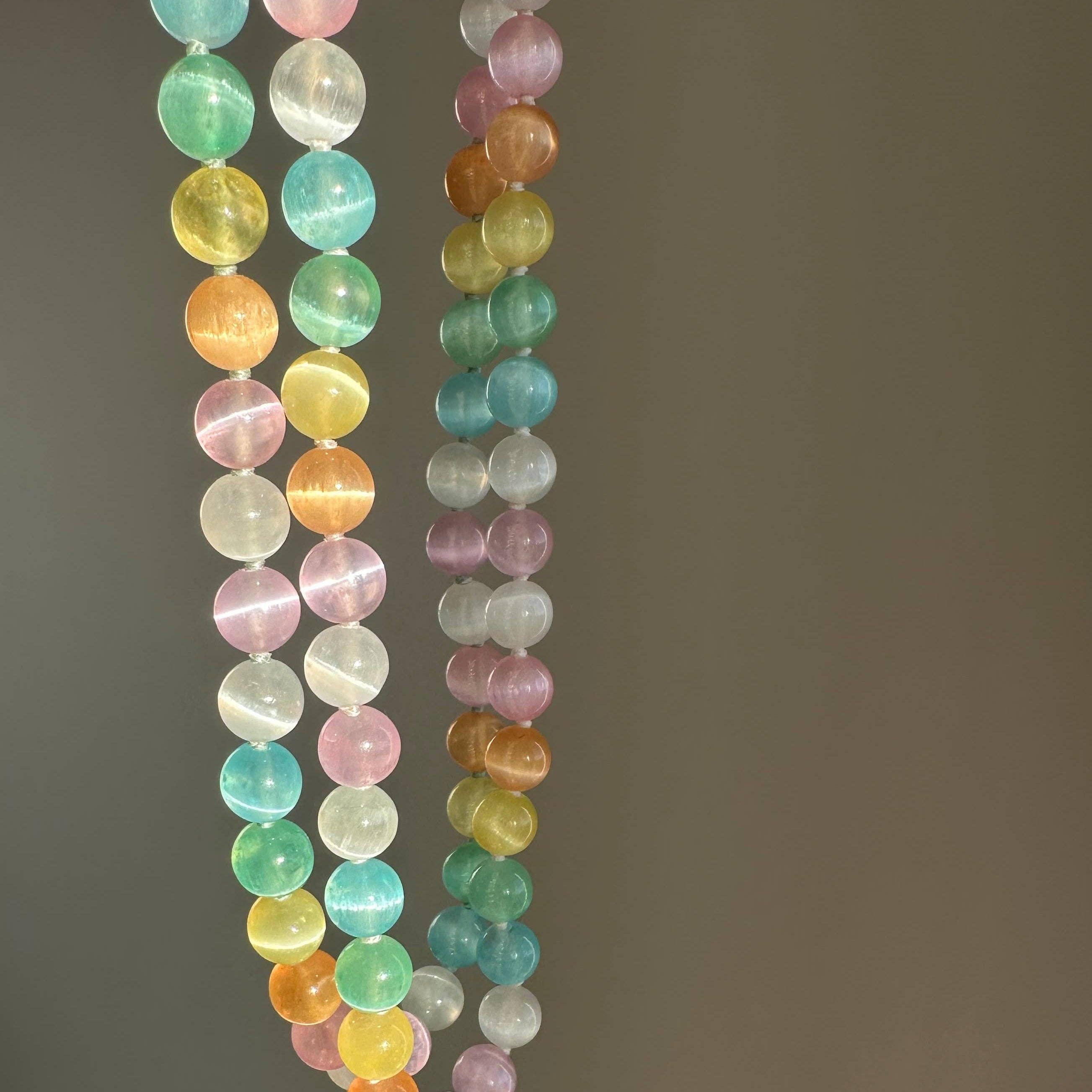 Anokhi Green | Handmade Gemstone Jewelry – Großhandel Perlenkette – Kristallkette|Selenit-Katzenauge|Sommer-Pastell-Perlenschmuck2