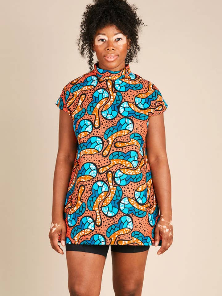 Túnica de cuello alto Enala en olas de verano para venta al por mayor de Mayamiko