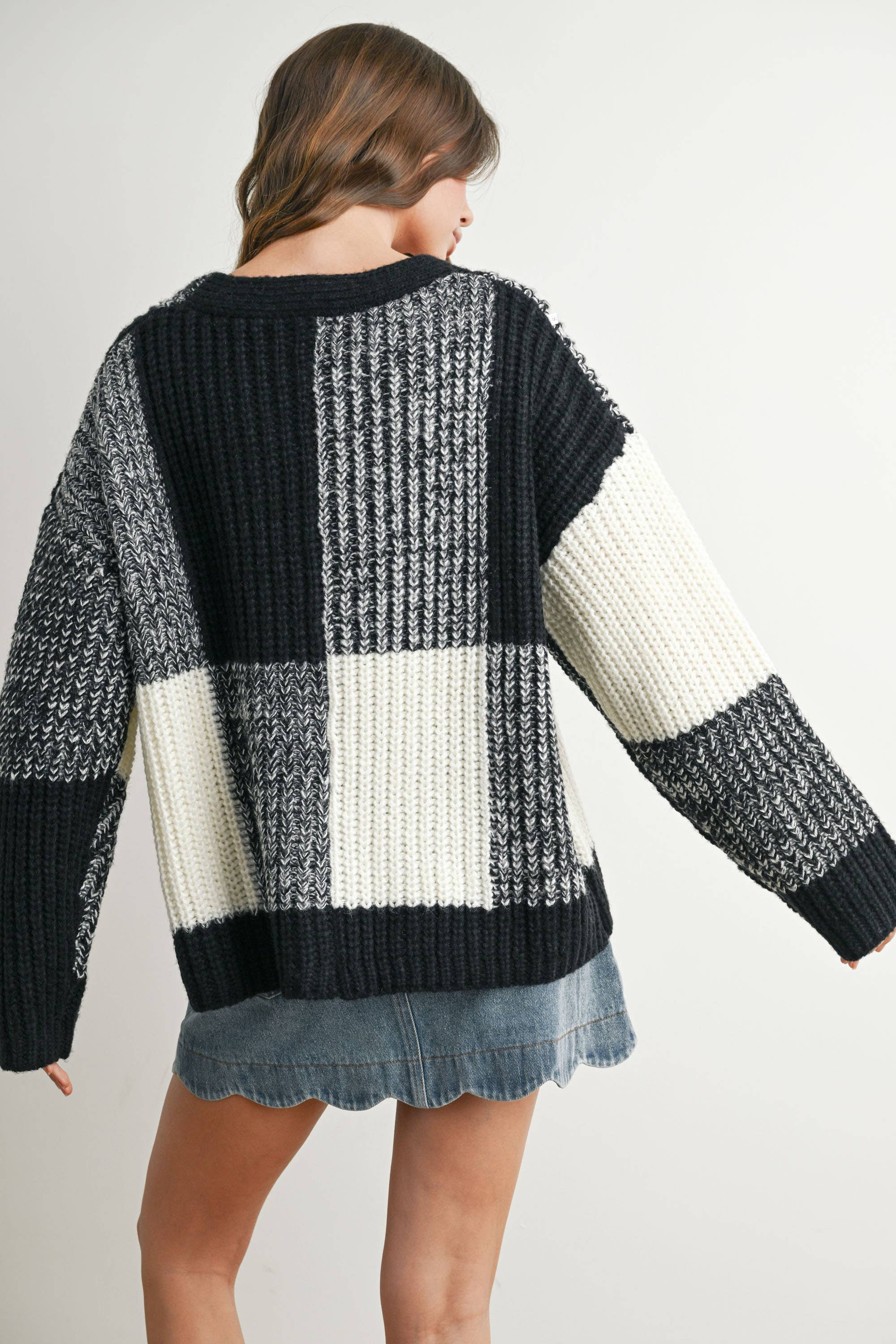 BUTTERMELON - Vendita all'ingrosso Cardigan - Donna - Cardigan oversize a quadretti con spalla scesa - BMC760726